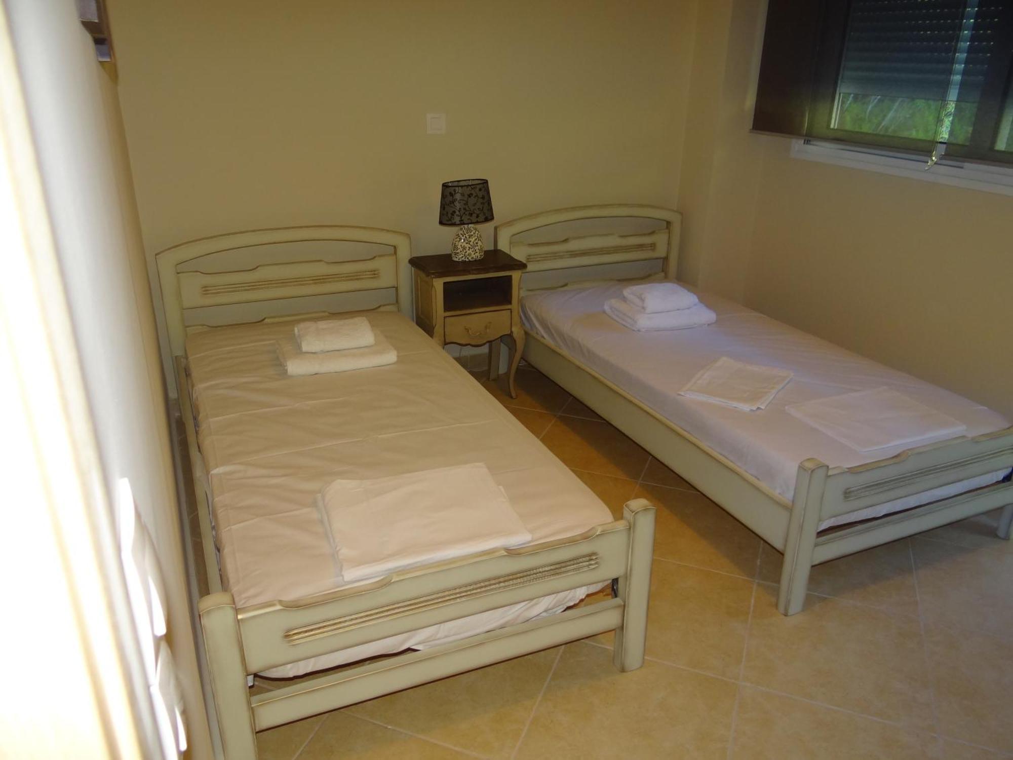 Aperanto House Paralia Loutsas Habitación foto