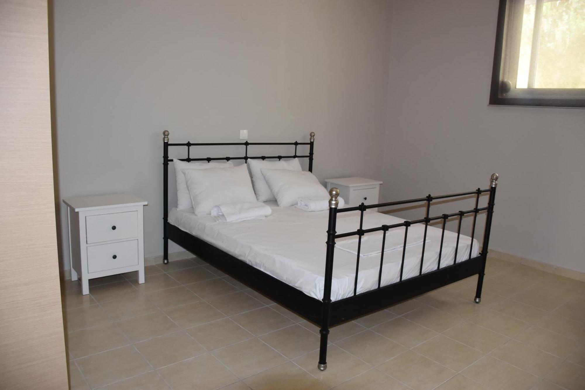 Aperanto House Paralia Loutsas Habitación foto