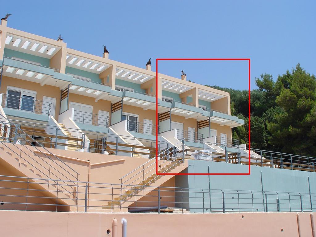 Aperanto House Paralia Loutsas Exterior foto